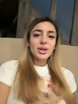 Jasmine_urPrincess — Suck the tongue 