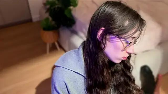 Kelly_Berry__ — gag 15 sec on dildo