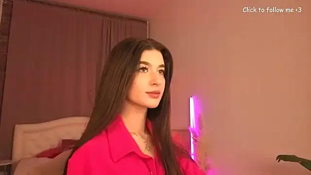 LauraCoy — Goal : turn around and show my curves 