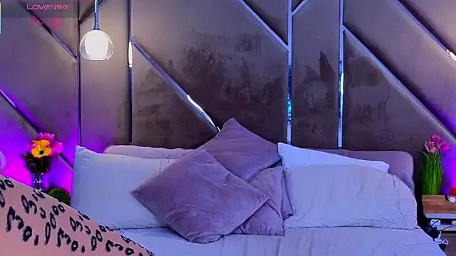 Lellie__ on StripChat 