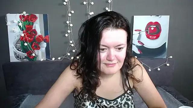 LolaHikls on StripChat