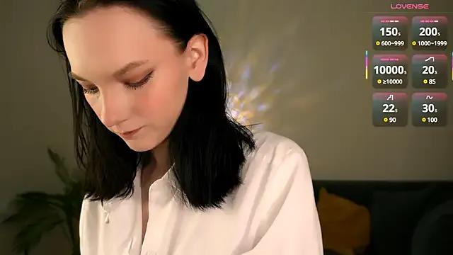 Nilliee_Sugar on StripChat 