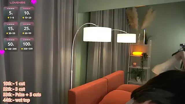 Nilliee_Sugar on StripChat 