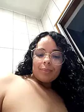 NinaSweet2 on StripChat 