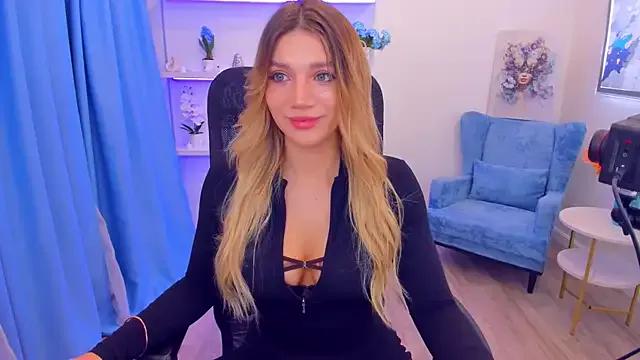 SelenaeMoore on StripChat 