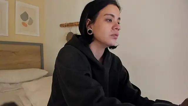 SuccubusDolly on StripChat 