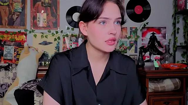 SusannDimanche on StripChat 