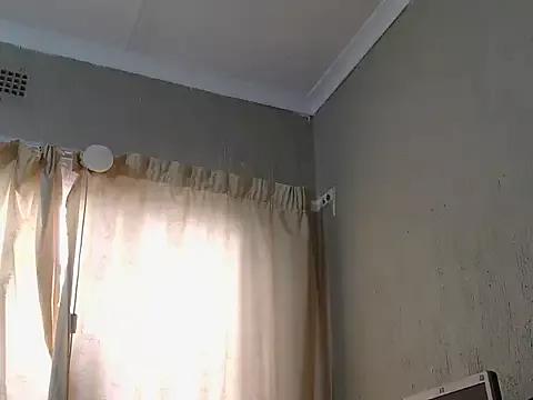 SweetestPearlx on StripChat 