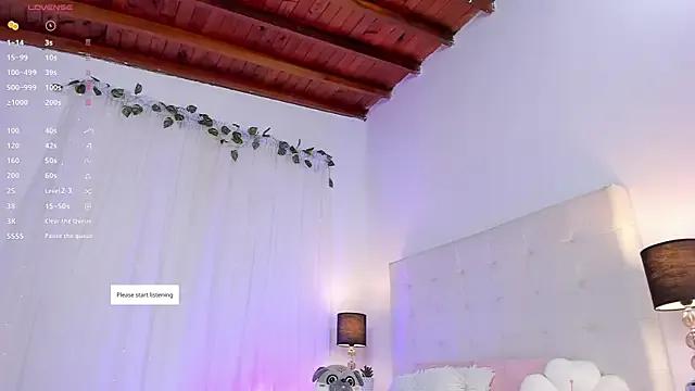 tatikiss_ on StripChat 