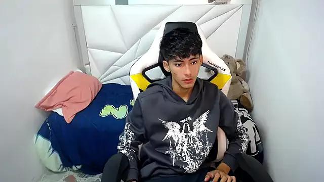 yiisu_ on StripChat 