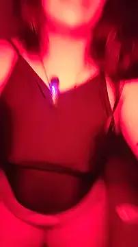 ZaraHoney on StripChat 