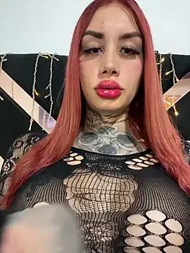 Zaratattoox on StripChat 